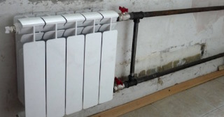 Установка биметаллических радиаторов отопления в квартире в Губкине - от 2099 руб.